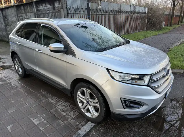 Ford Edge 2.0 tdci Titanium s&s awd 210cv powershift