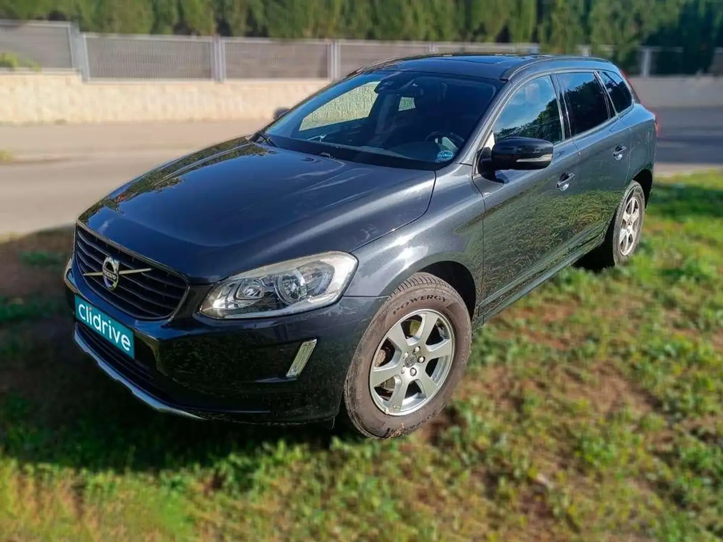 Volvo XC60 D3 Kinetic Aut. 150 Negro - 1