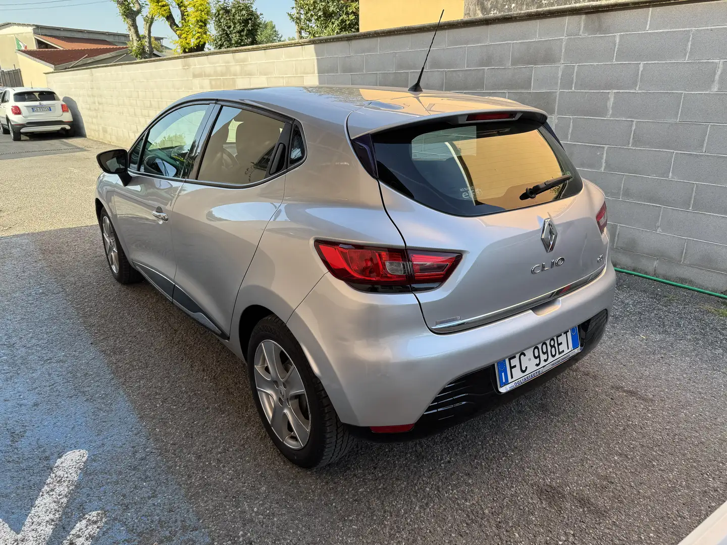 Renault Clio Clio 5p 1.5 dci energy Zen (live) s Argent - 2