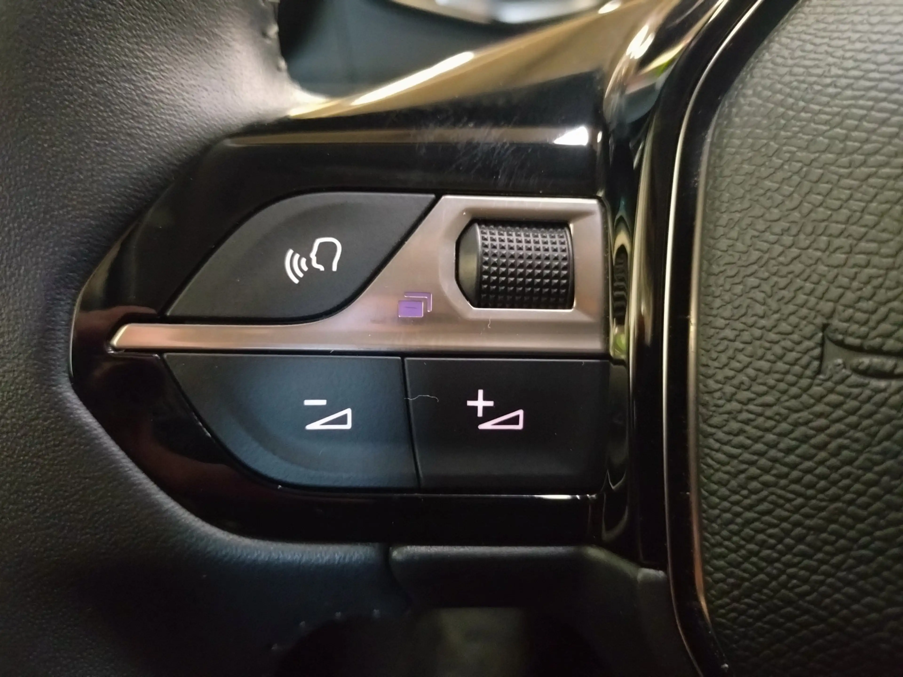 Peugeot 208 1.2 PureTech Active — photo 14