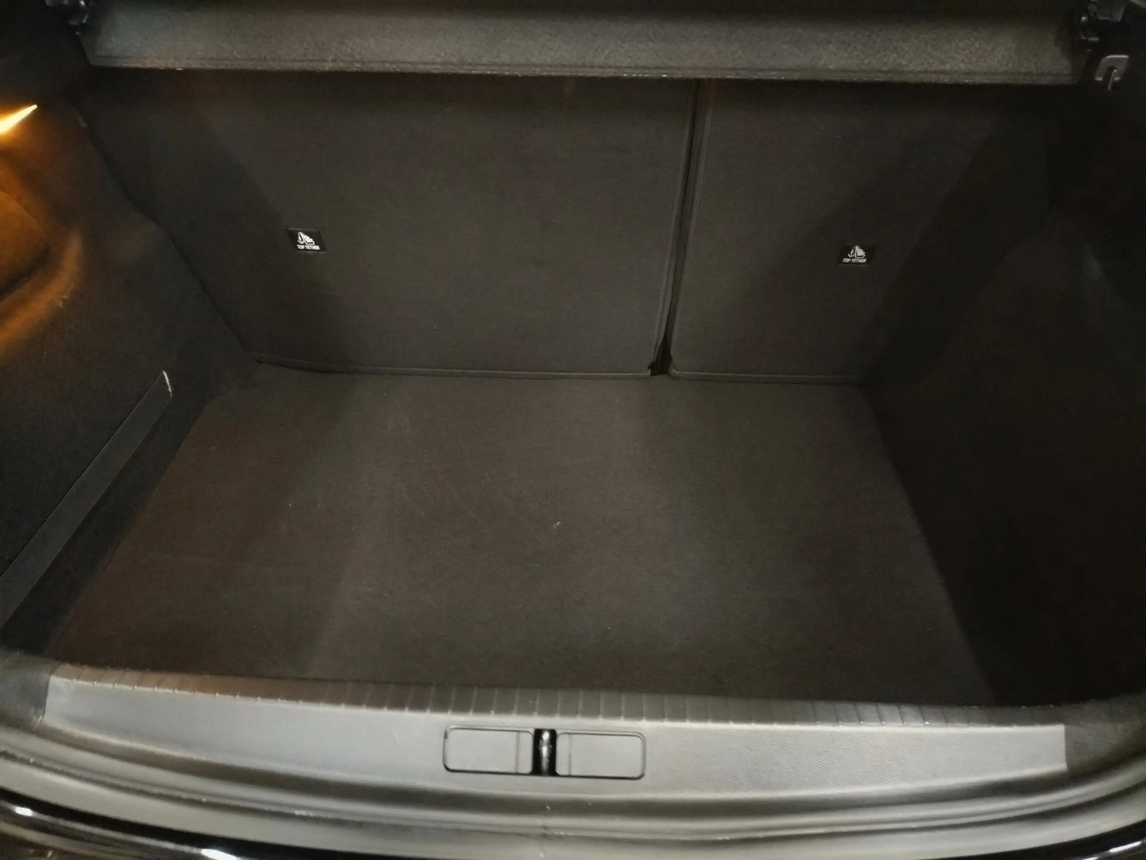 Peugeot 208 1.2 PureTech Active — photo 23