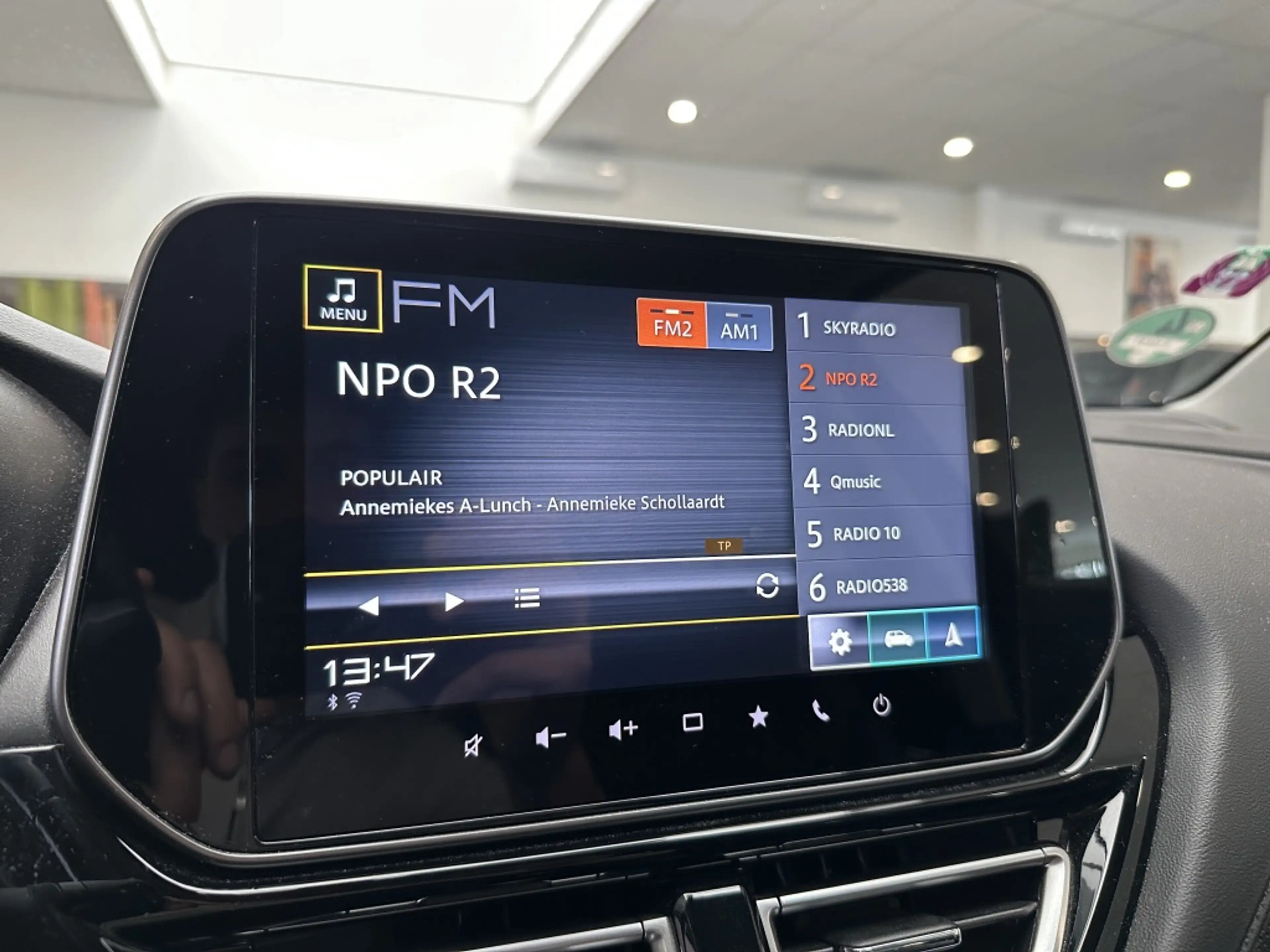 Suzuki S-Cross 1.4 Boosterjet Style Hybride [ DEALER OH I 360 CAM — photo 13