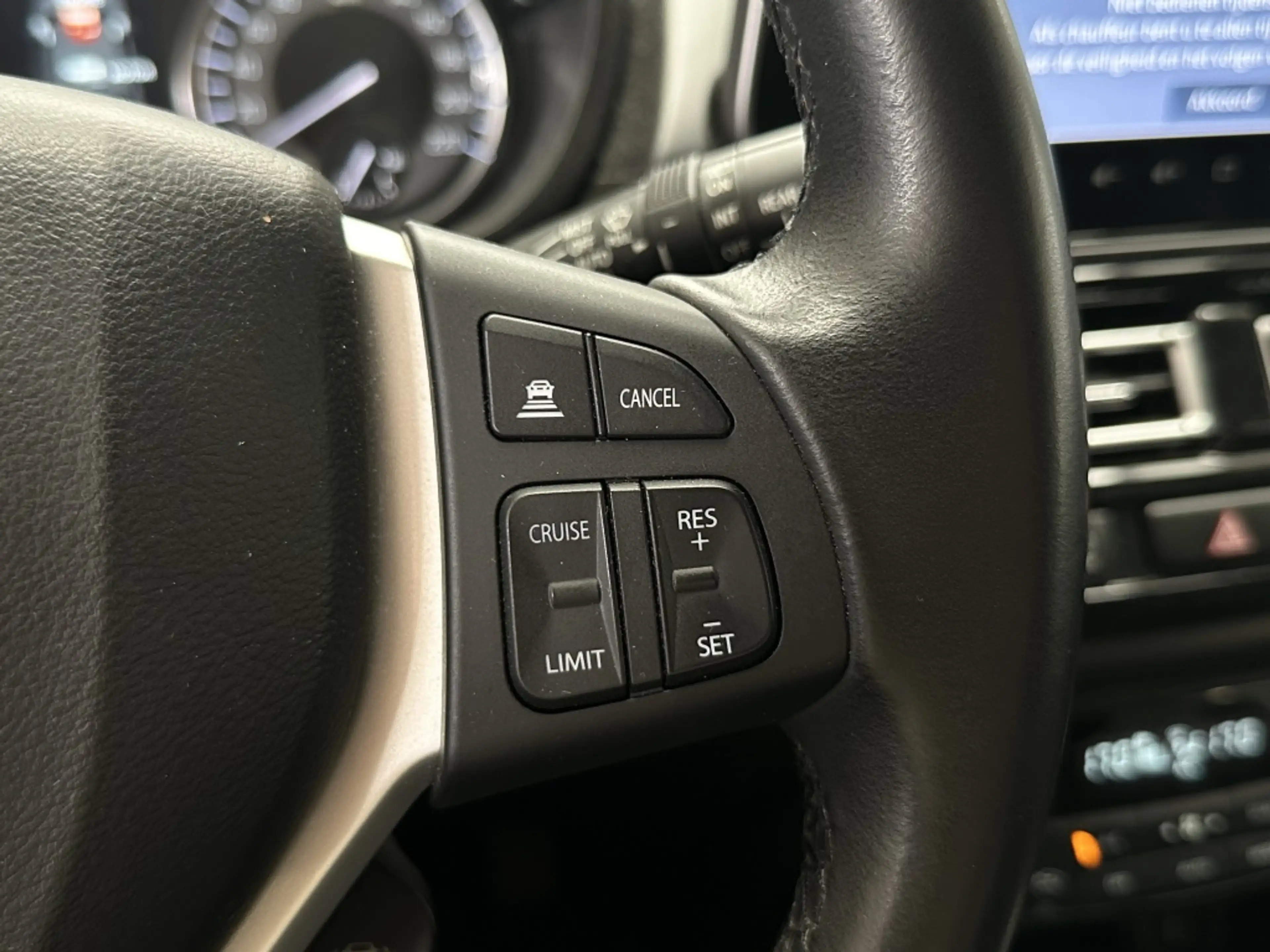 Suzuki S-Cross 1.4 Boosterjet Style Hybride [ DEALER OH I 360 CAM — photo 29