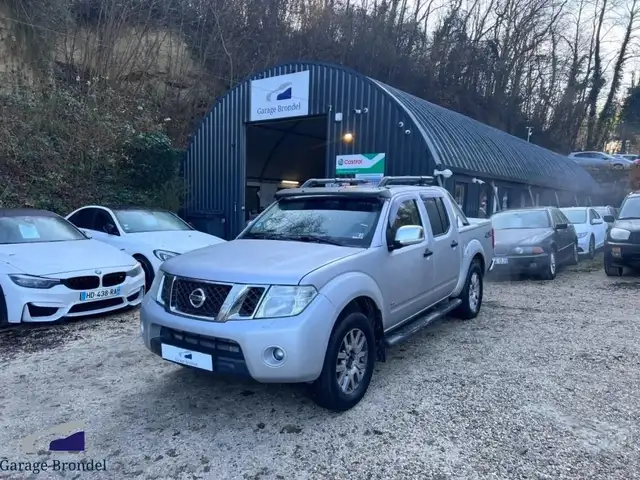 Nissan Navara 3.0 DCi V6 230cv Double Cab LE 4x4 BVA