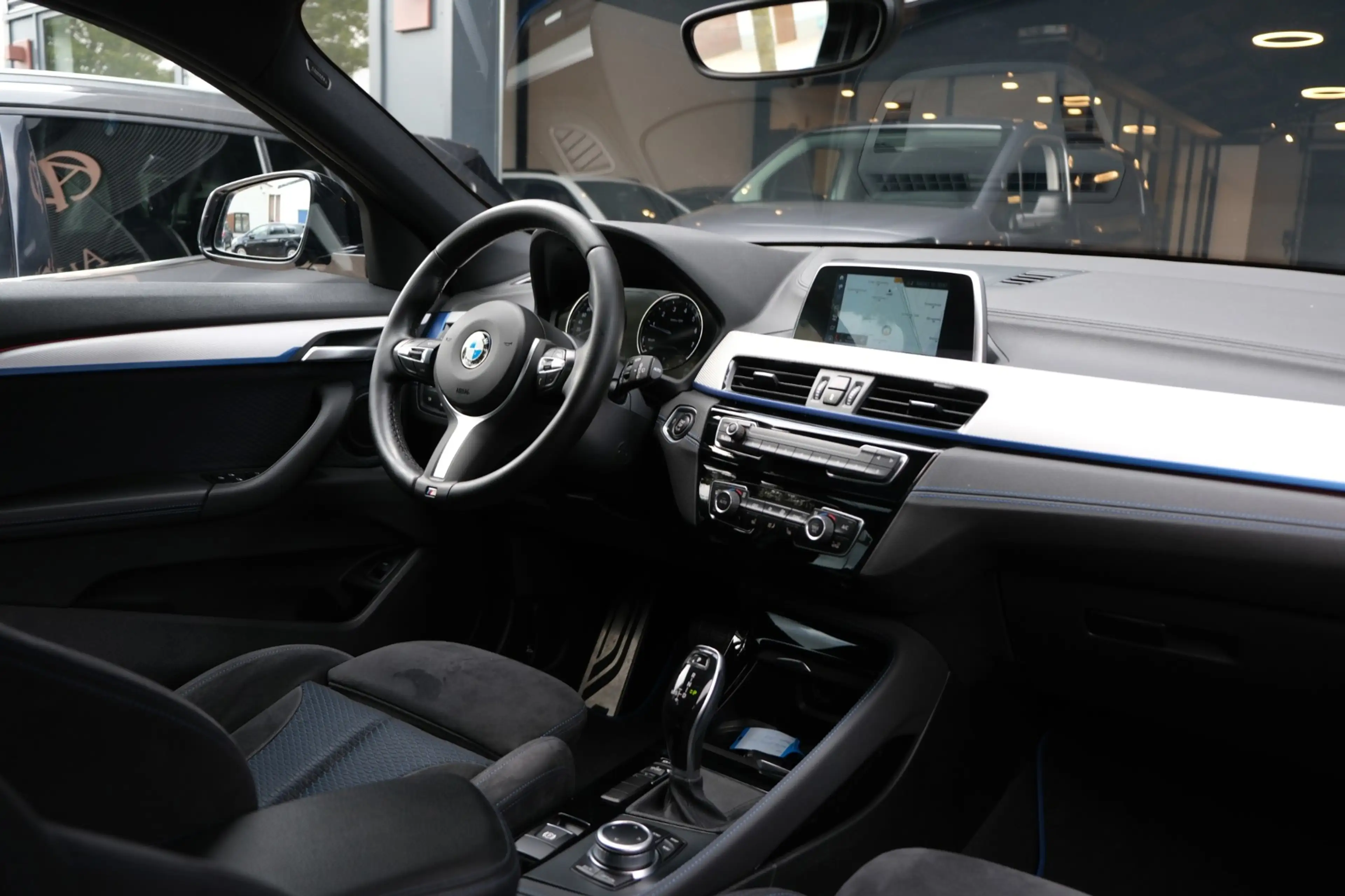 BMW X2 1.8i sDrive *M-Pakket* 103dkm M-Sportinterieur/Nav — photo 4