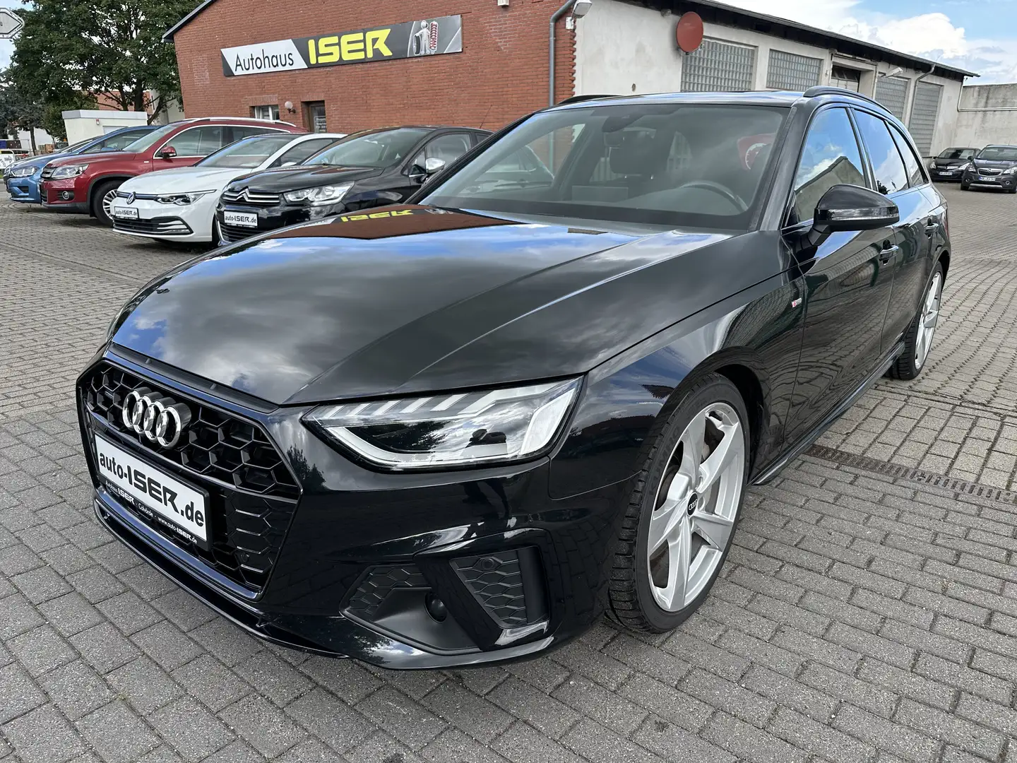 Audi A4 50 TDI quattro S line Schwarz - 2
