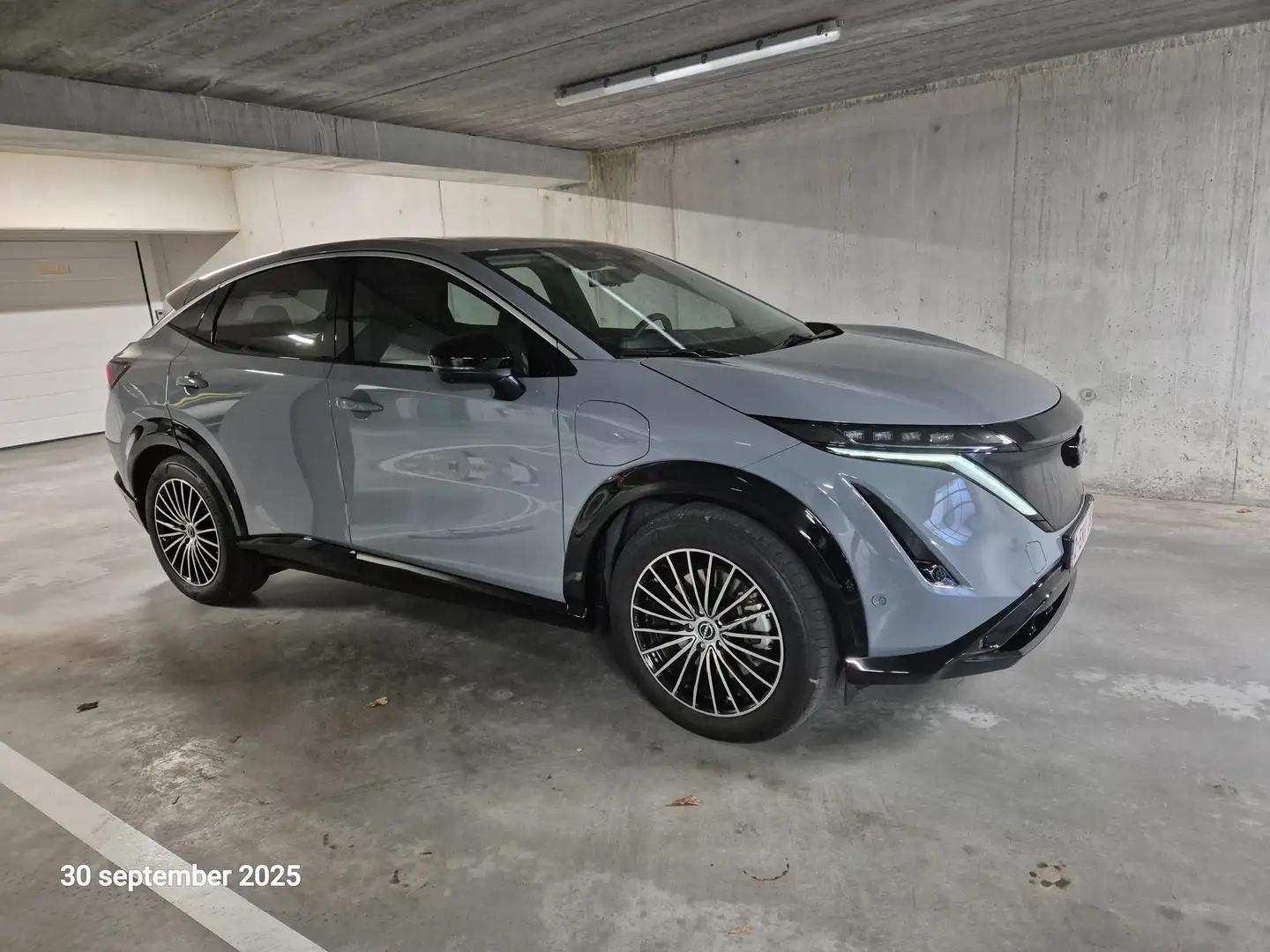 Nissan Ariya Ariya 63 kWh Evolve Pack-warmtepomp-22 kw lader Grijs - 1