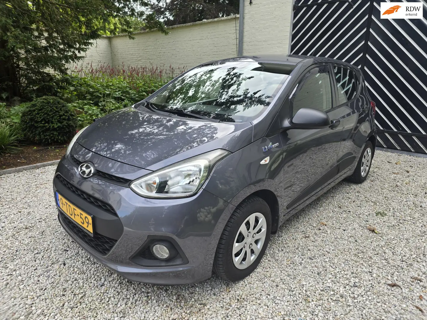 Hyundai i10 1.0i i-Drive Grijs - 1