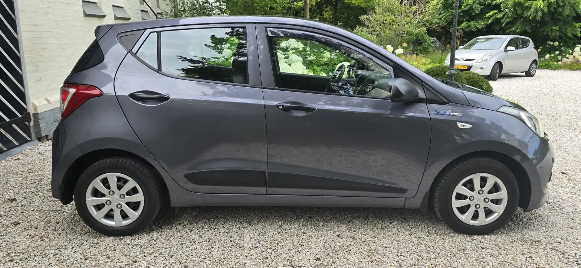 Hyundai i10 1.0i i-Drive Grijs - 2