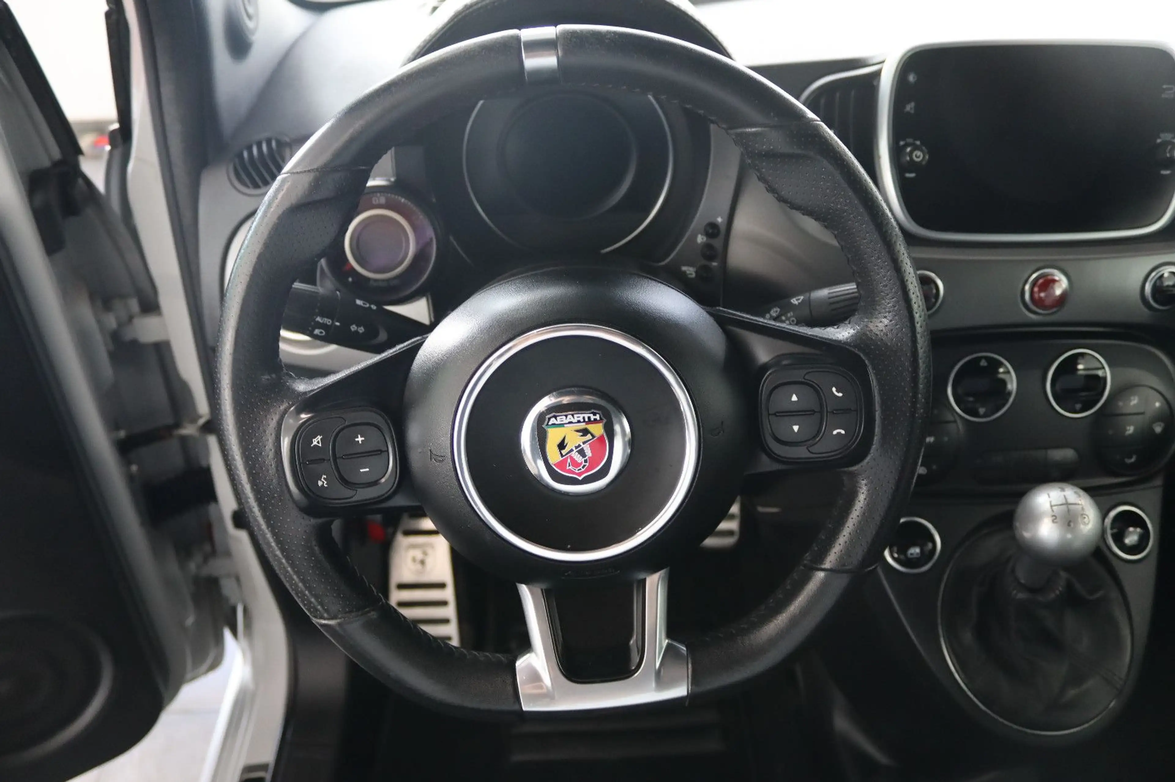 Abarth 500 Cabrio 595 C Turismo — photo 11