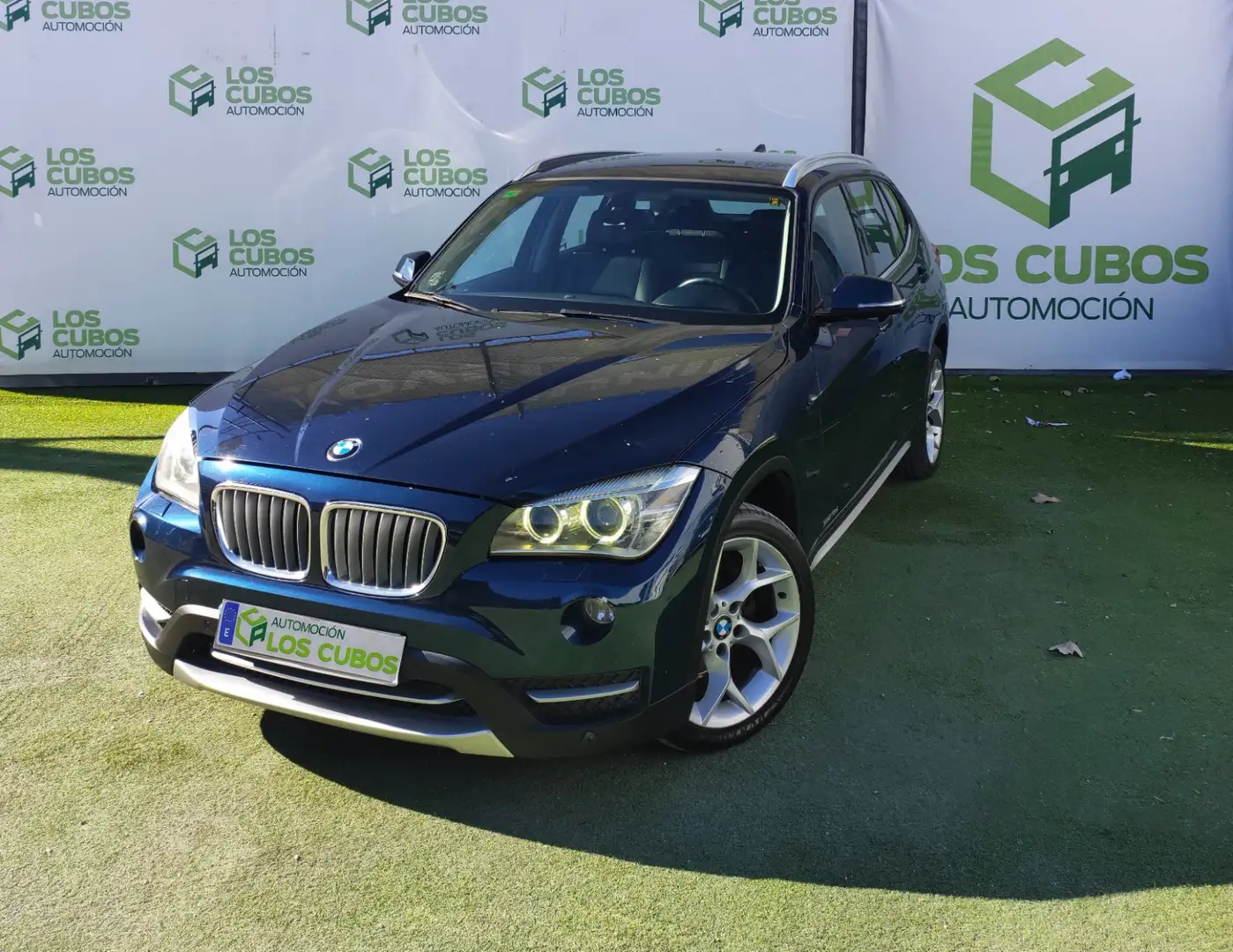 BMW X1 sDrive 18d Blau - 1