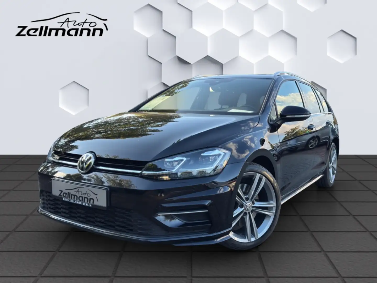 Volkswagen Golf 2.0 TDI Highline DSG 110kW R-Line LED PanoDach AHZ Schwarz - 1