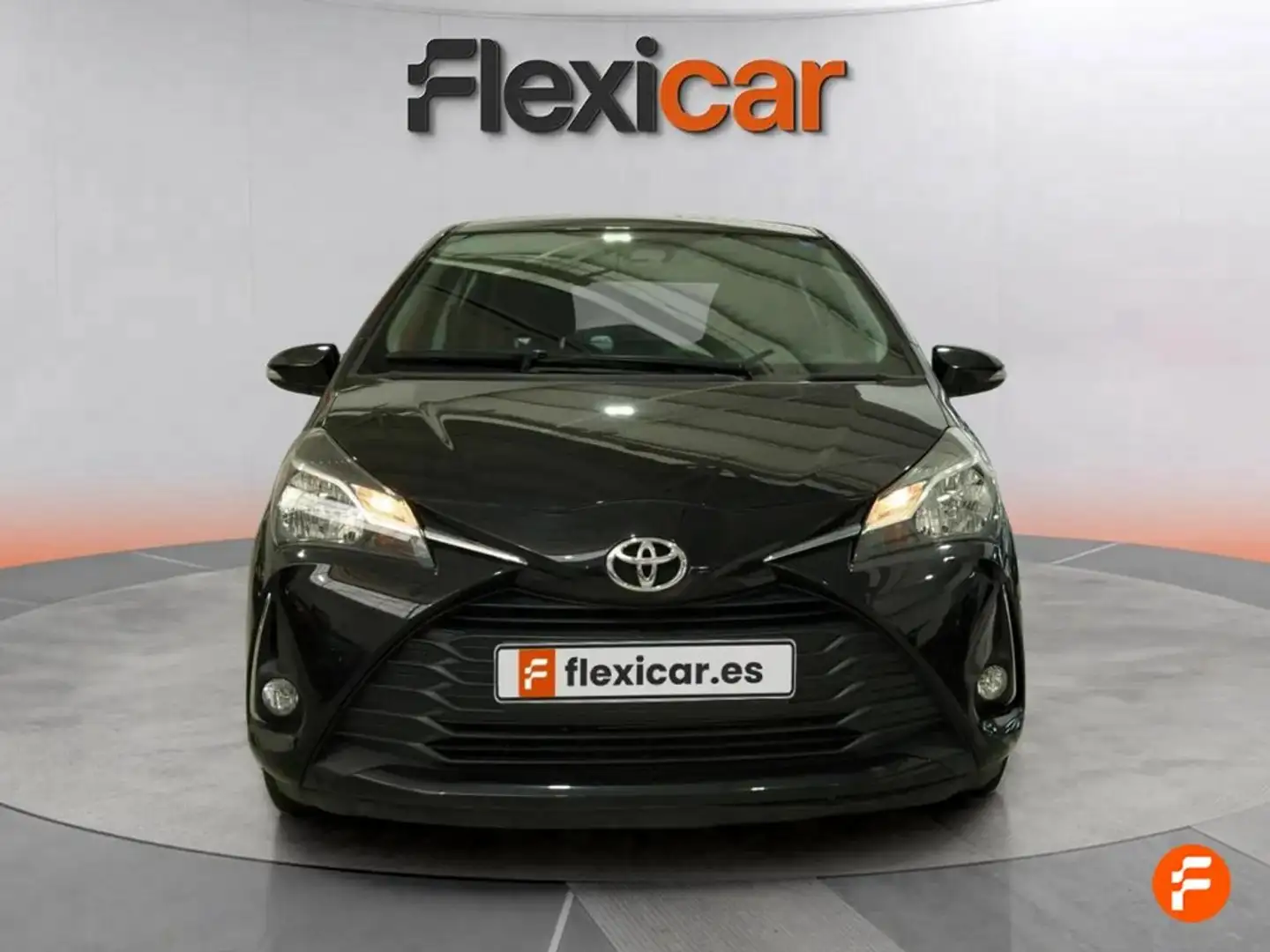 Toyota Yaris 1.0 Active Negro - 2