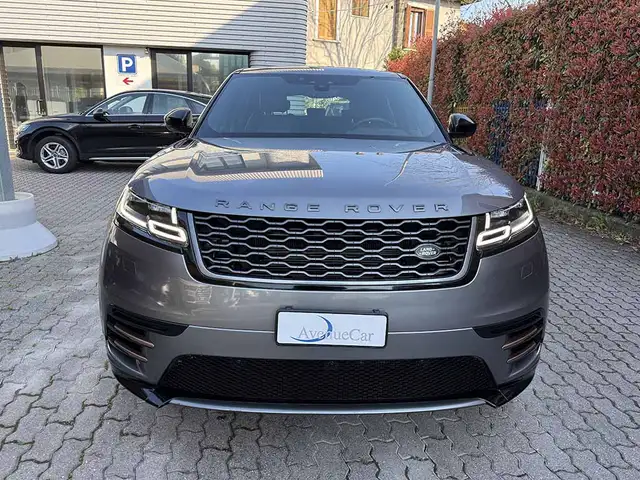 Land Rover Range Rover Velar view 2