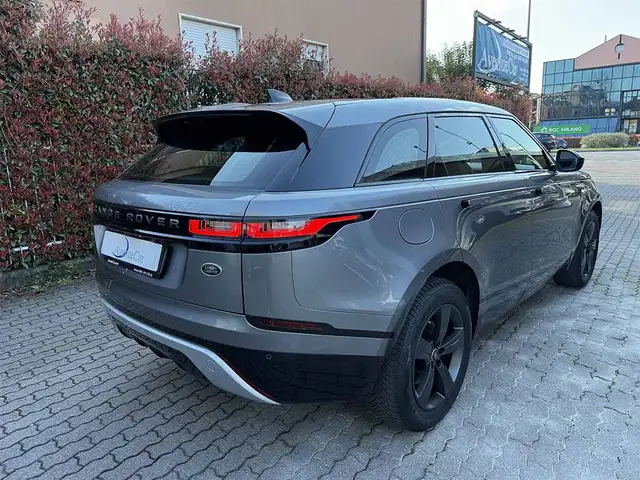 Land Rover Range Rover Velar view 5