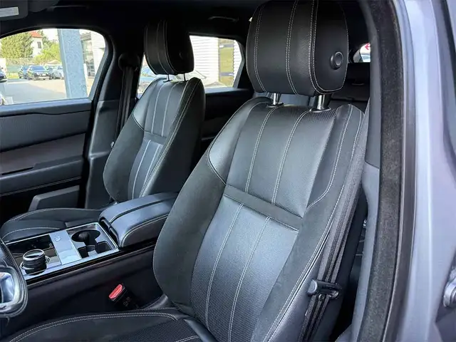 Land Rover Range Rover Velar view 9
