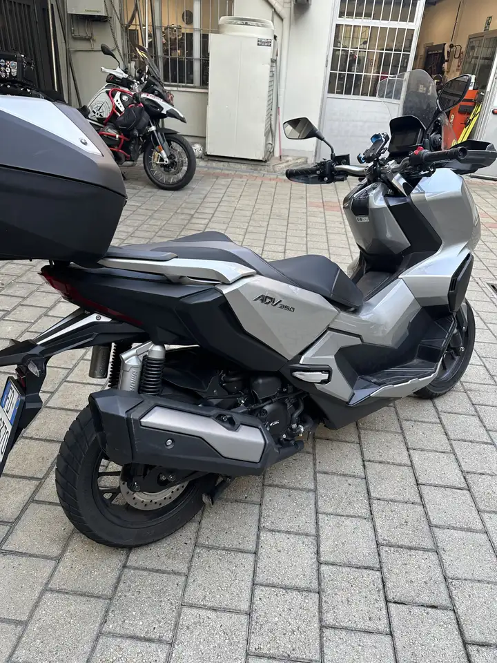 Honda ADV 350