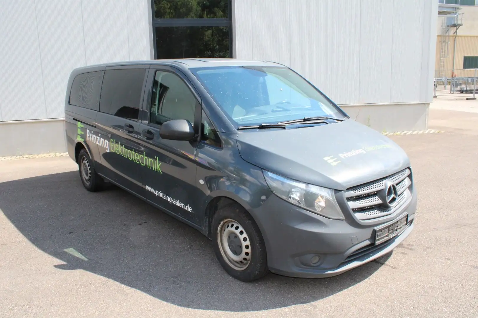 Mercedes-Benz Vito Tourer extralang*TEMPO/CAM/AHK* Schwarz - 2
