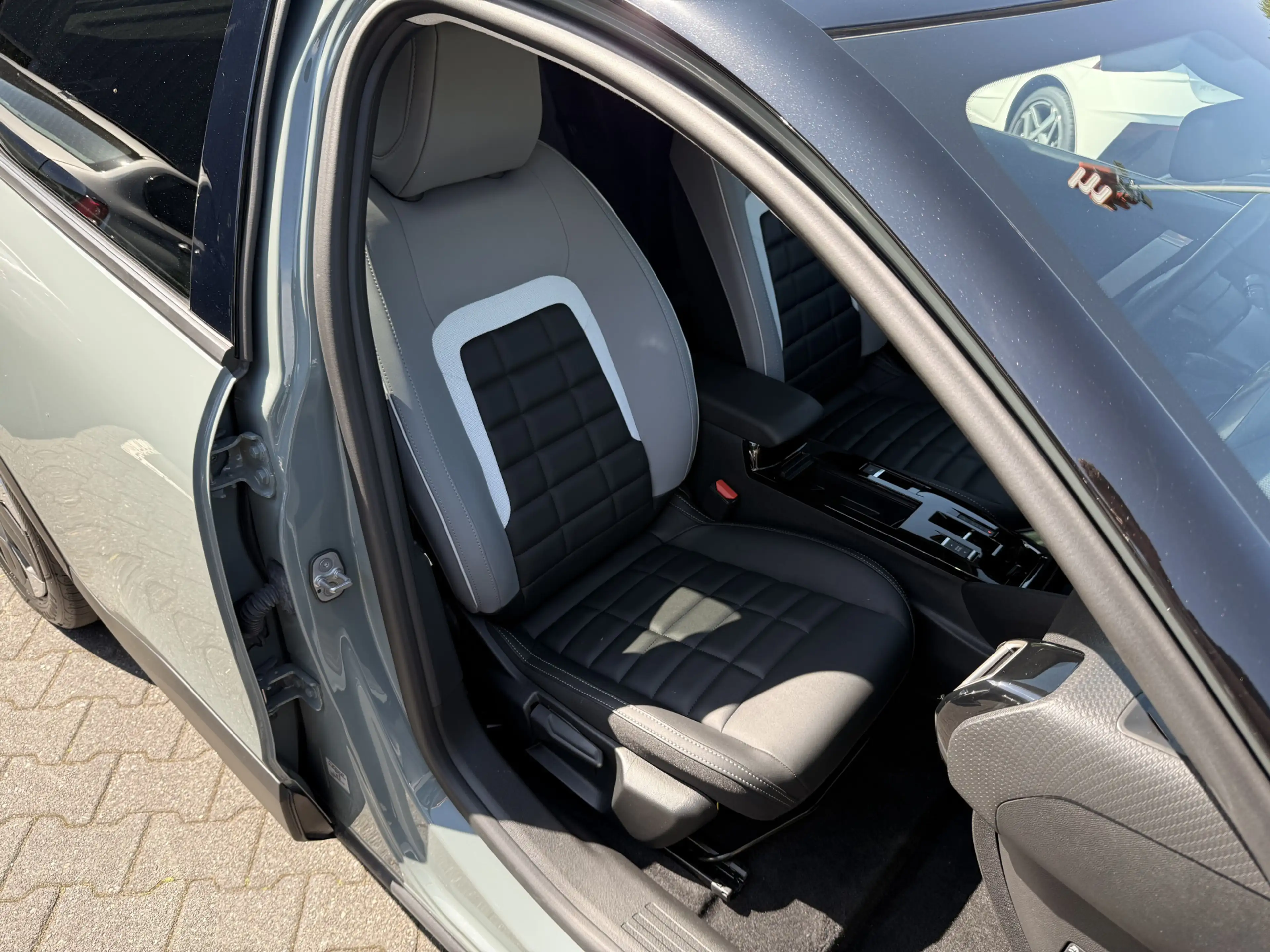 Citroen E-C4 Electric Max 156pk Extended range 54 kWh Navi / Carplay/ HU — photo 40