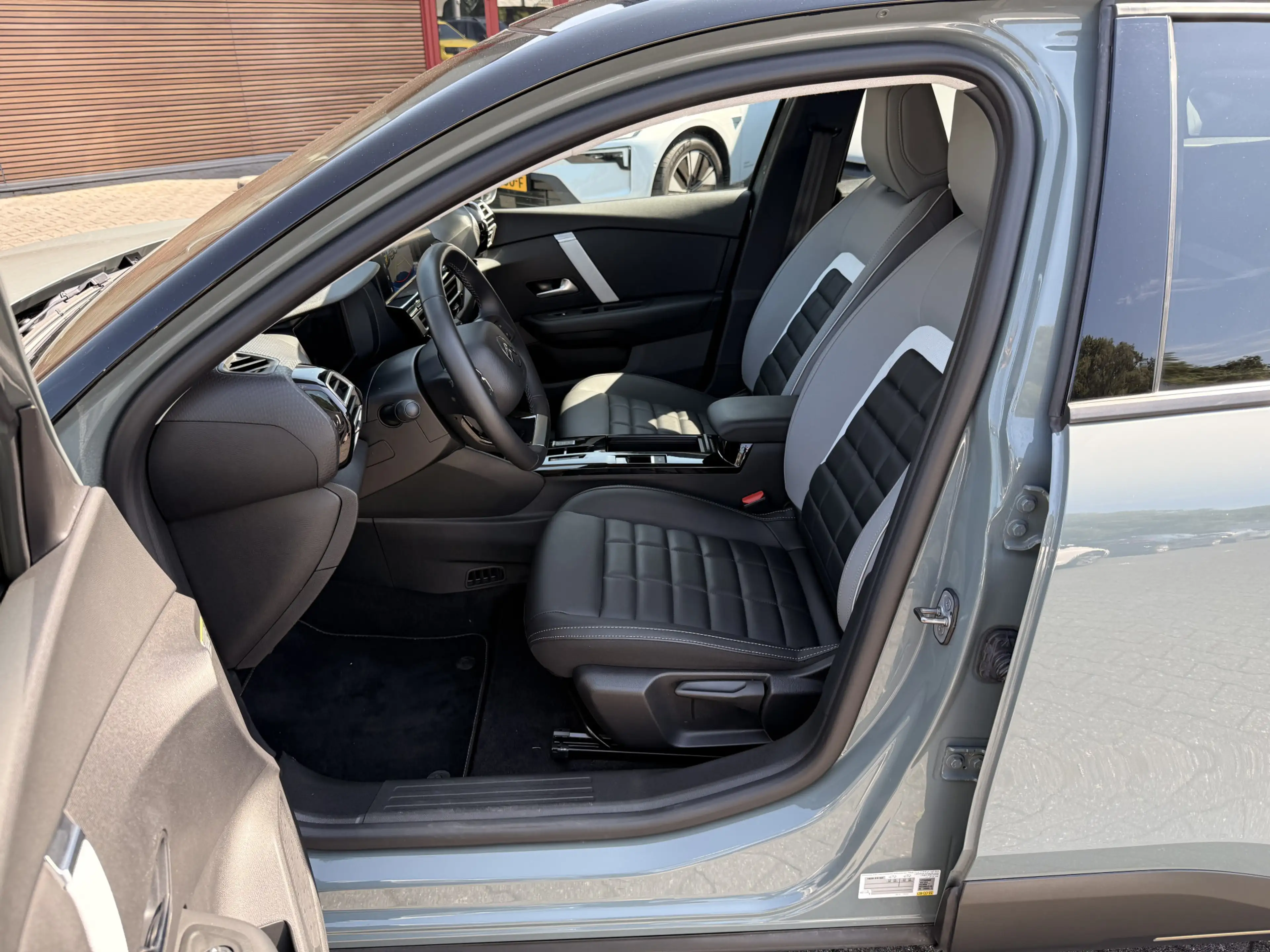 Citroen E-C4 Electric Max 156pk Extended range 54 kWh Navi / Carplay/ HU — photo 37
