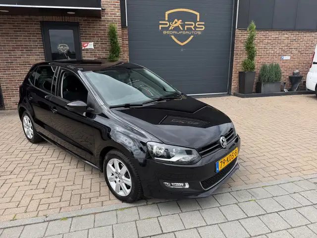 Volkswagen Polo view 4