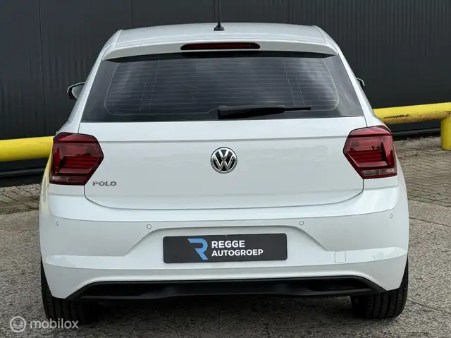 Volkswagen Polo view 8