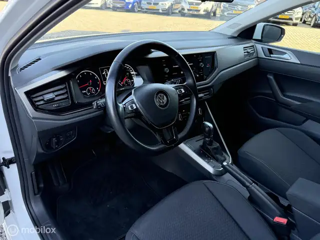 Volkswagen Polo view 10