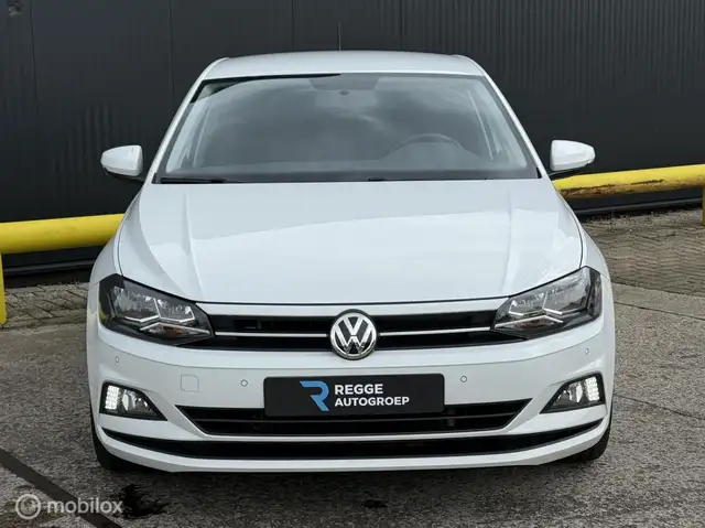 Volkswagen Polo view 5