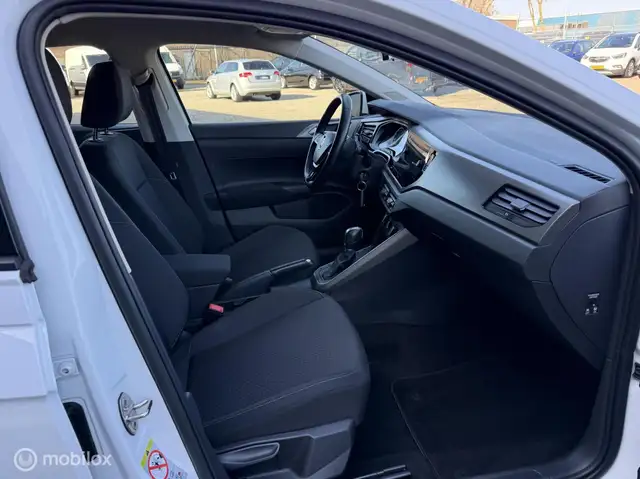 Volkswagen Polo view 13