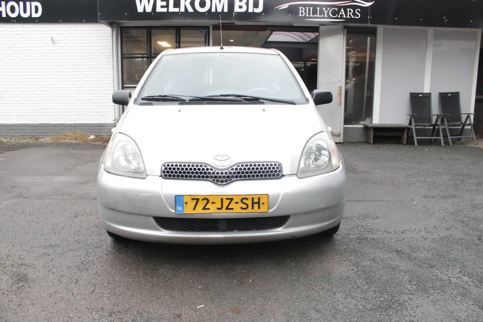 Toyota Yaris 1.3 VVT-i Sol / AUTOMAAT / Elektrische ramen Grigio - 2