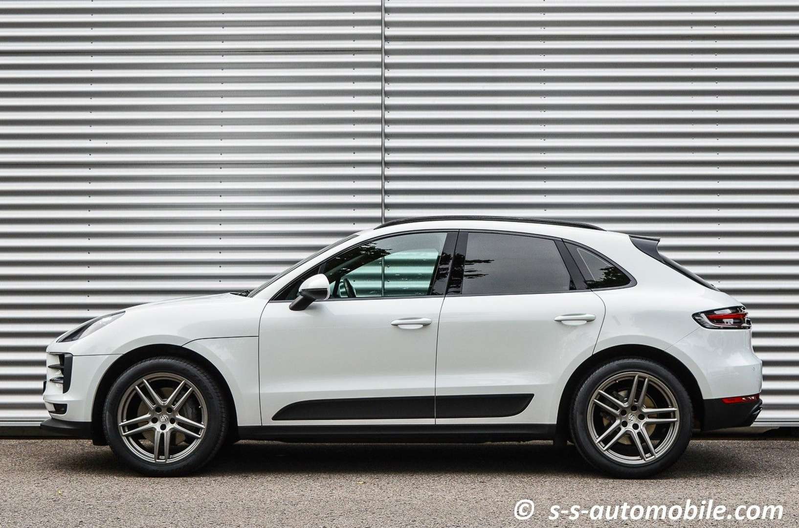 Porsche Macan I S Panorama -  - Joinsteer - #2