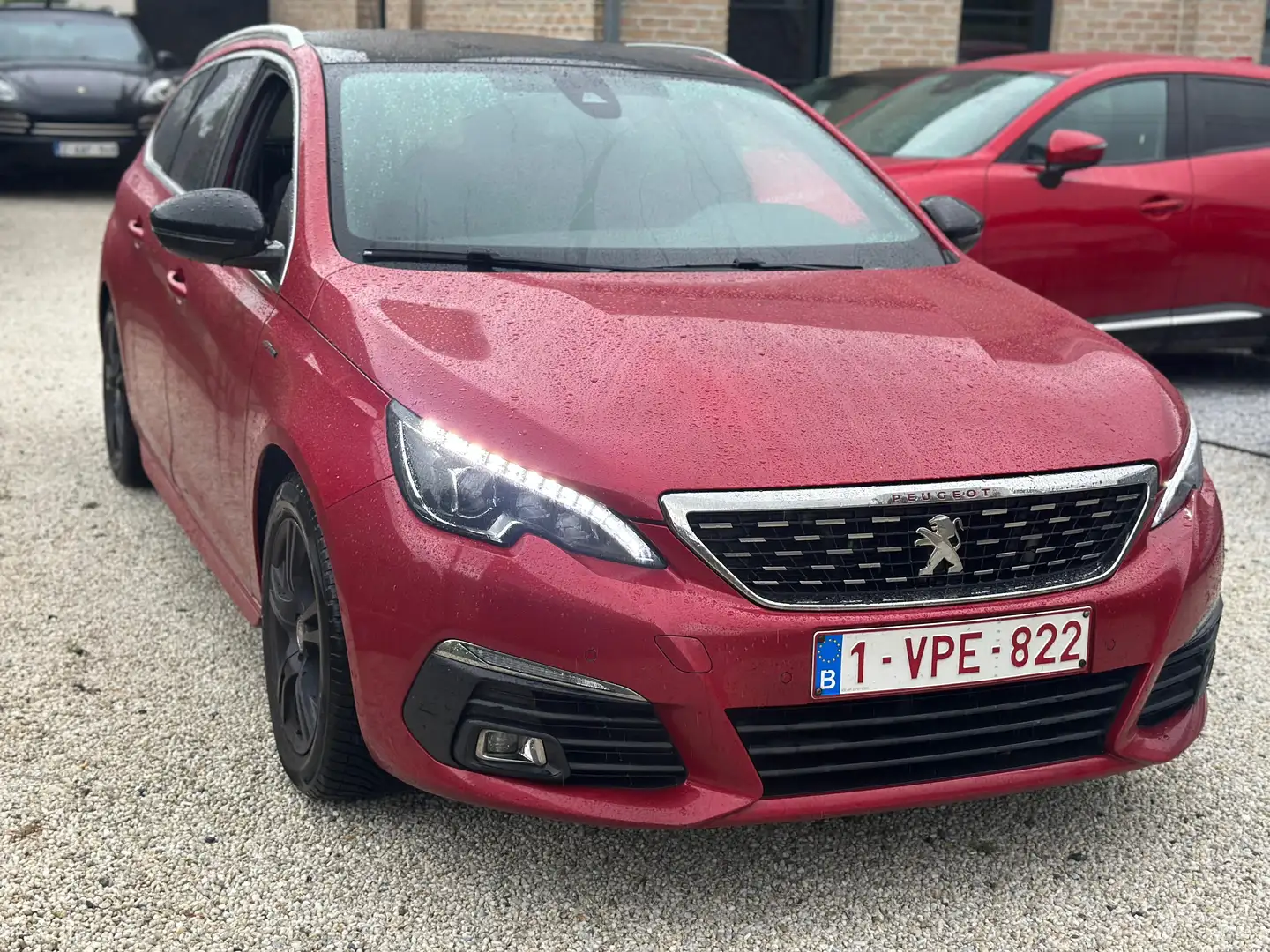 Peugeot 308 308 SW 1.6 BlueHDi GT Line Red - 1