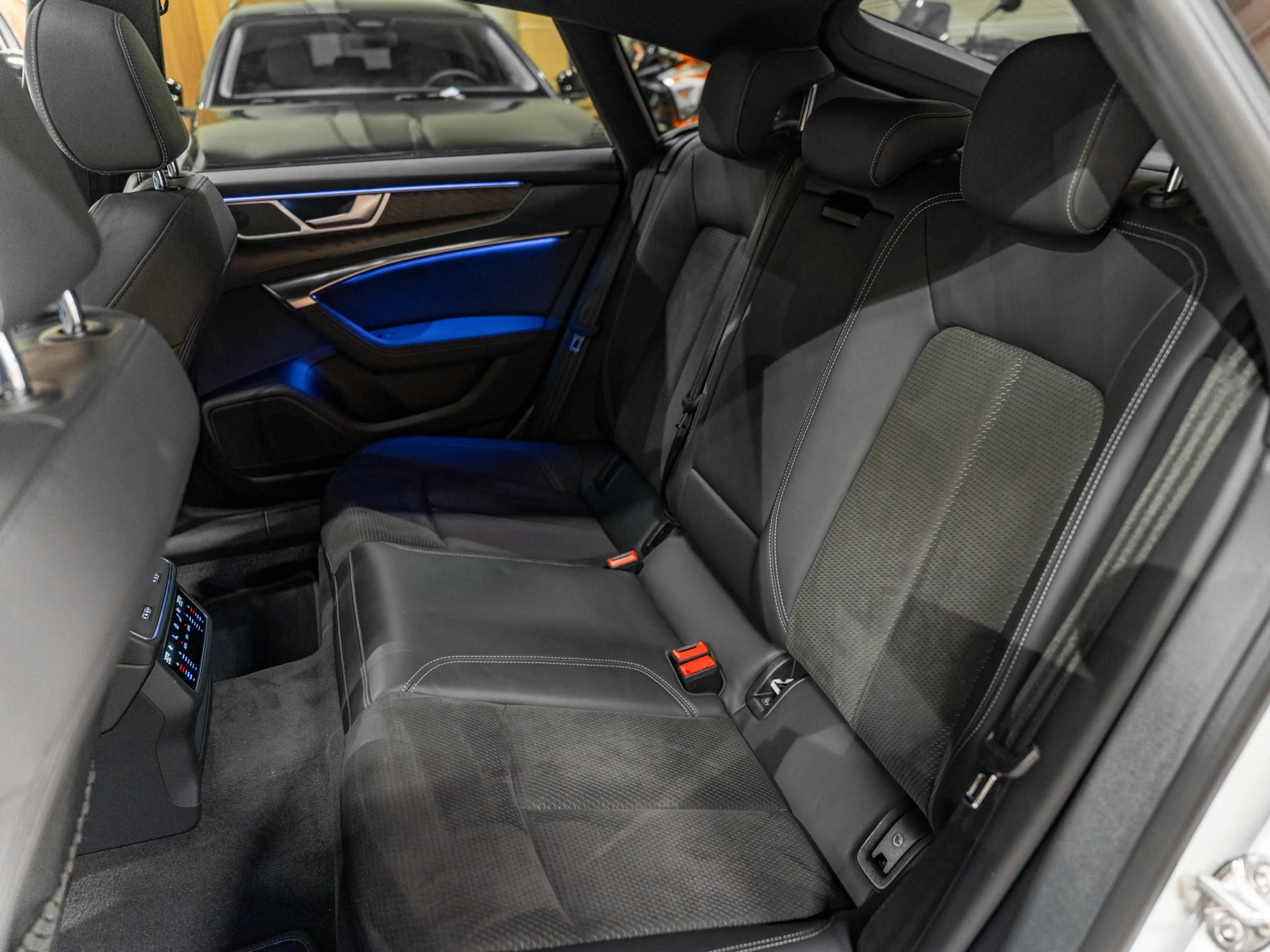 Audi A7 Sportback 50 TFSI e Quattro 3X S-Line, Black Optik — photo 7
