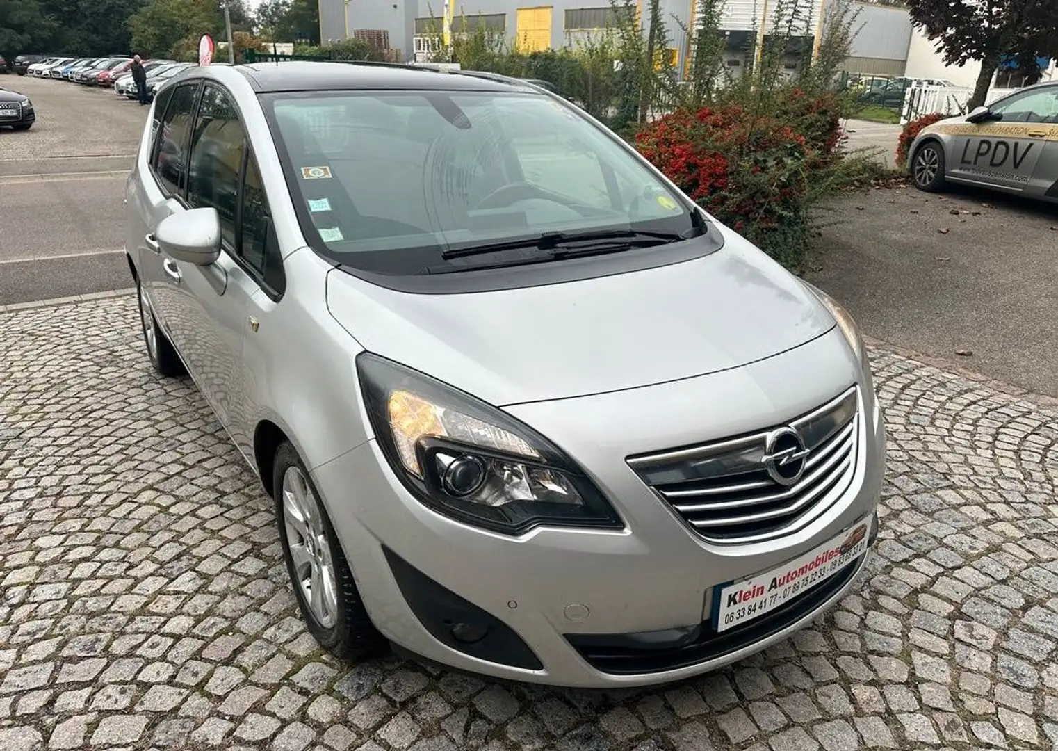 Opel Meriva B 1.7 CDTi 16V 110 cv-GPS-2011 Grau - 2