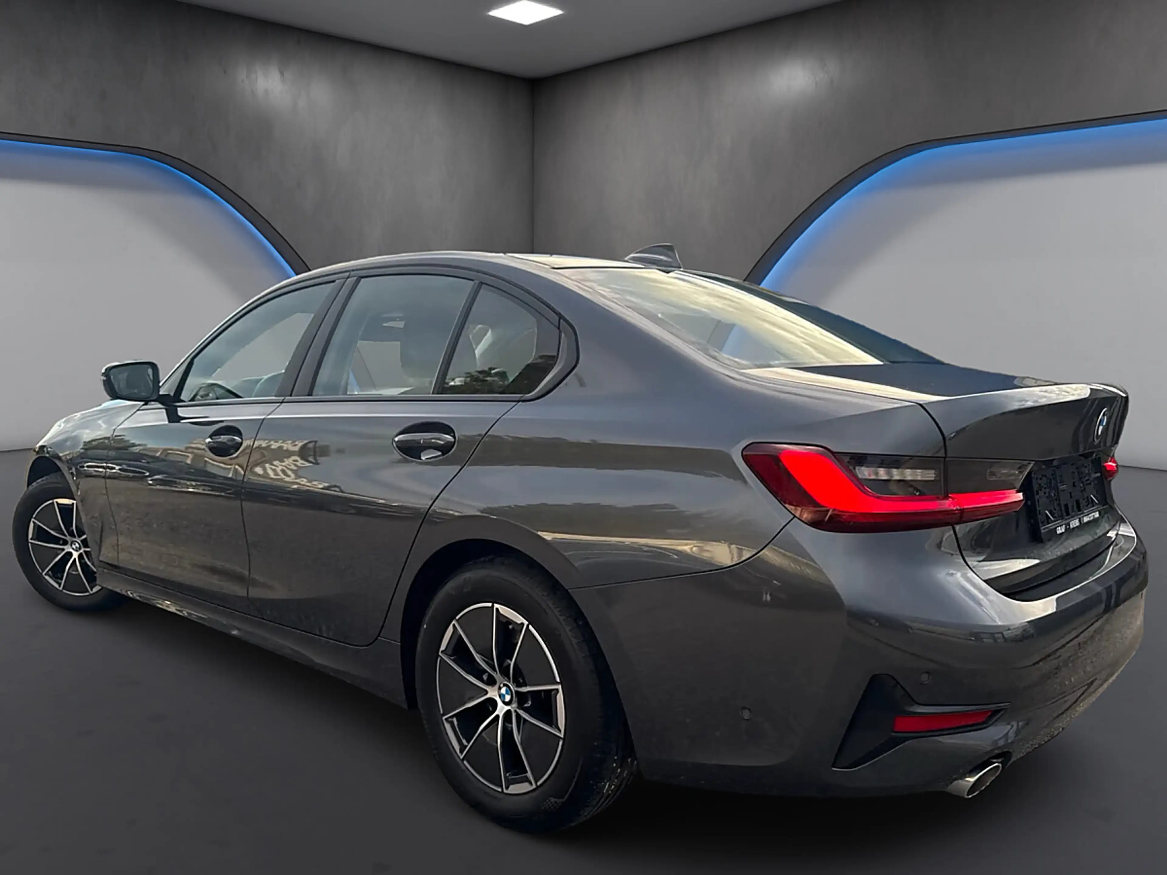 BMW 318 d Aut. *Virtual*Kamera*LED*Navi* — photo 6