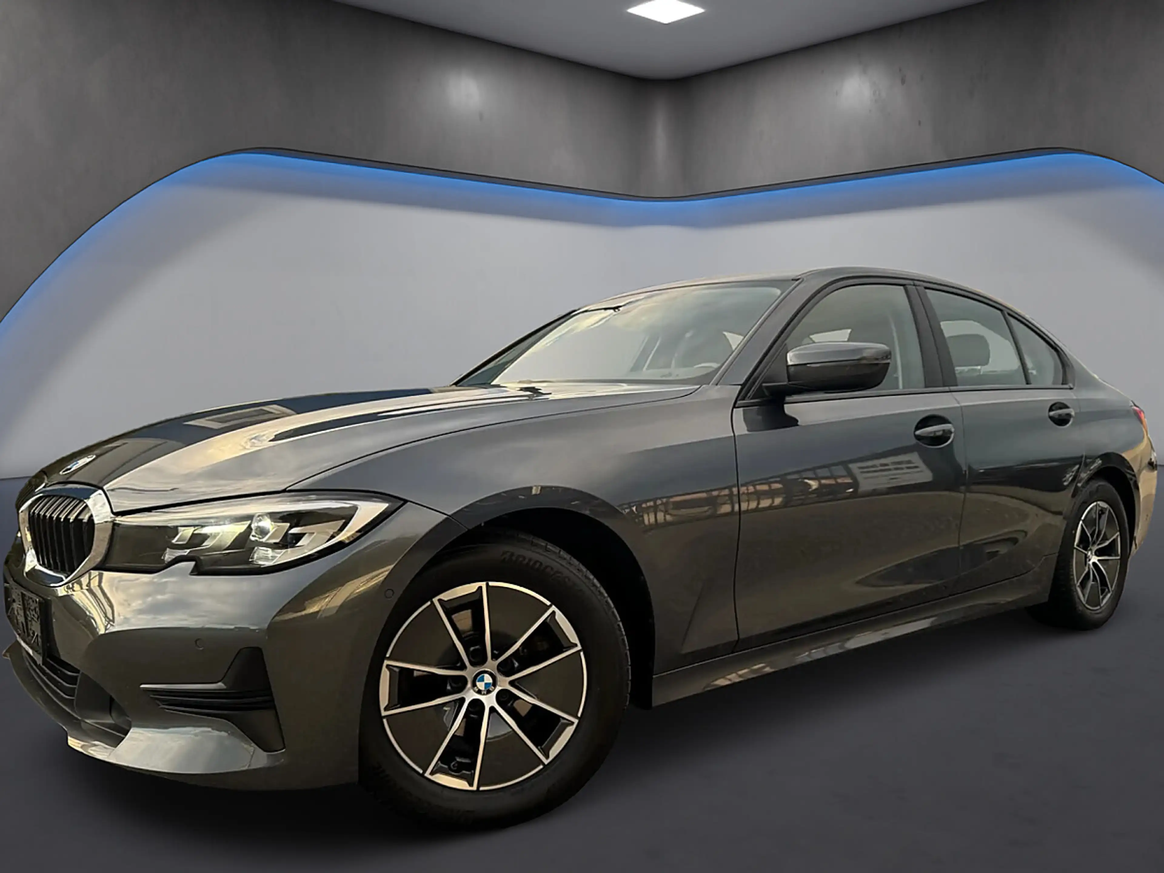BMW 318 d Aut. *Virtual*Kamera*LED*Navi* — photo 2