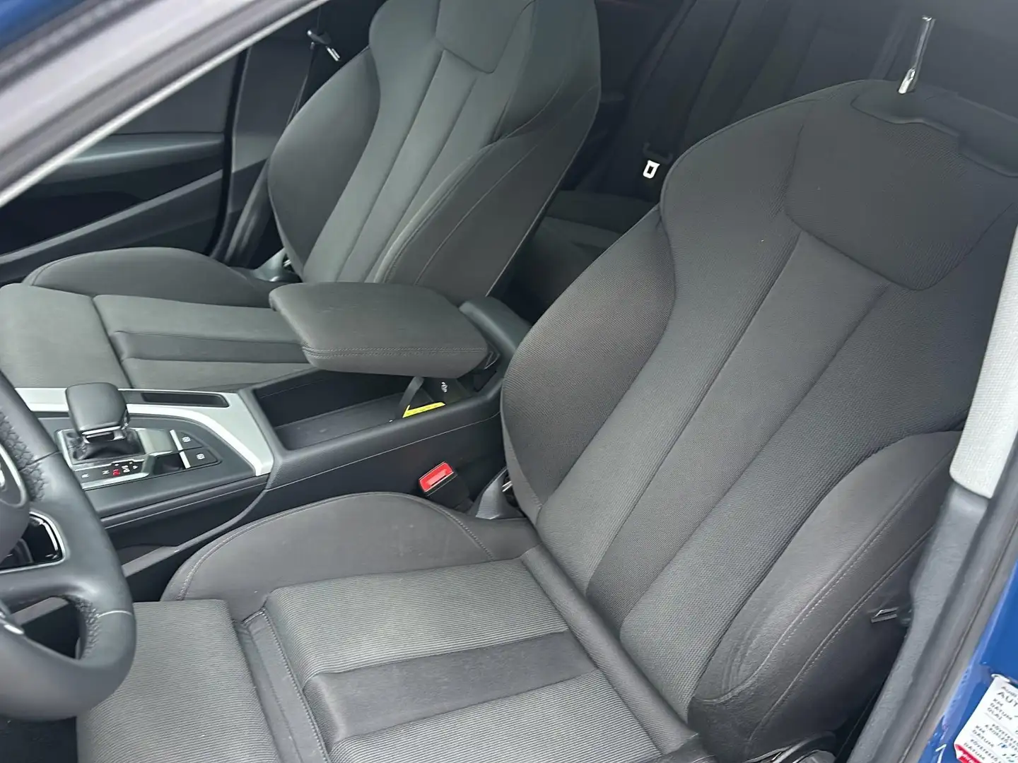 Audi A4 40 2,0 TDI AVANT S LINE*NAVI APPLE CAR PLAY*AHK KL Blau - 2