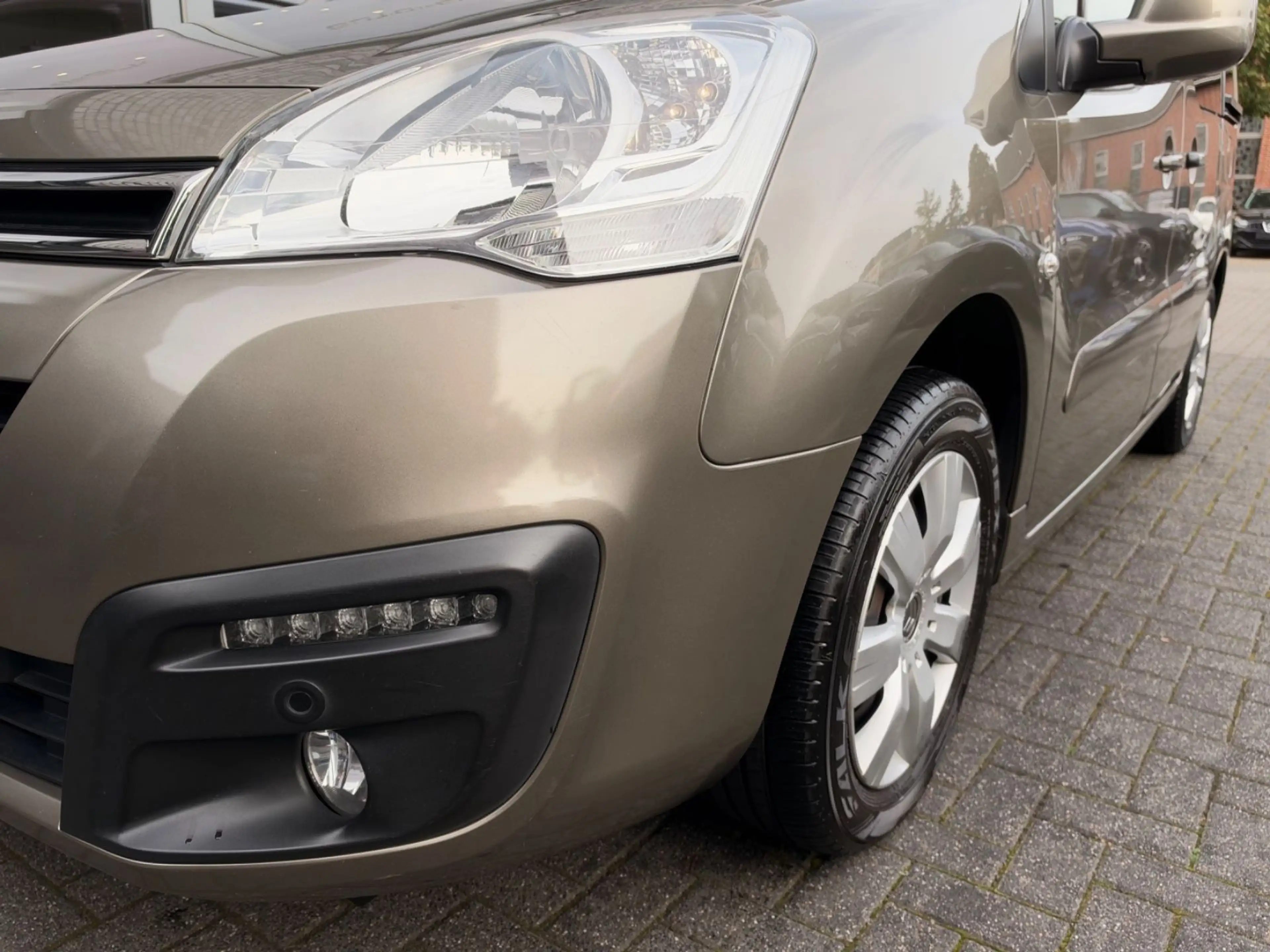 Citroen Berlingo 1.2 Kombi Shine Navi AHK — photo 11