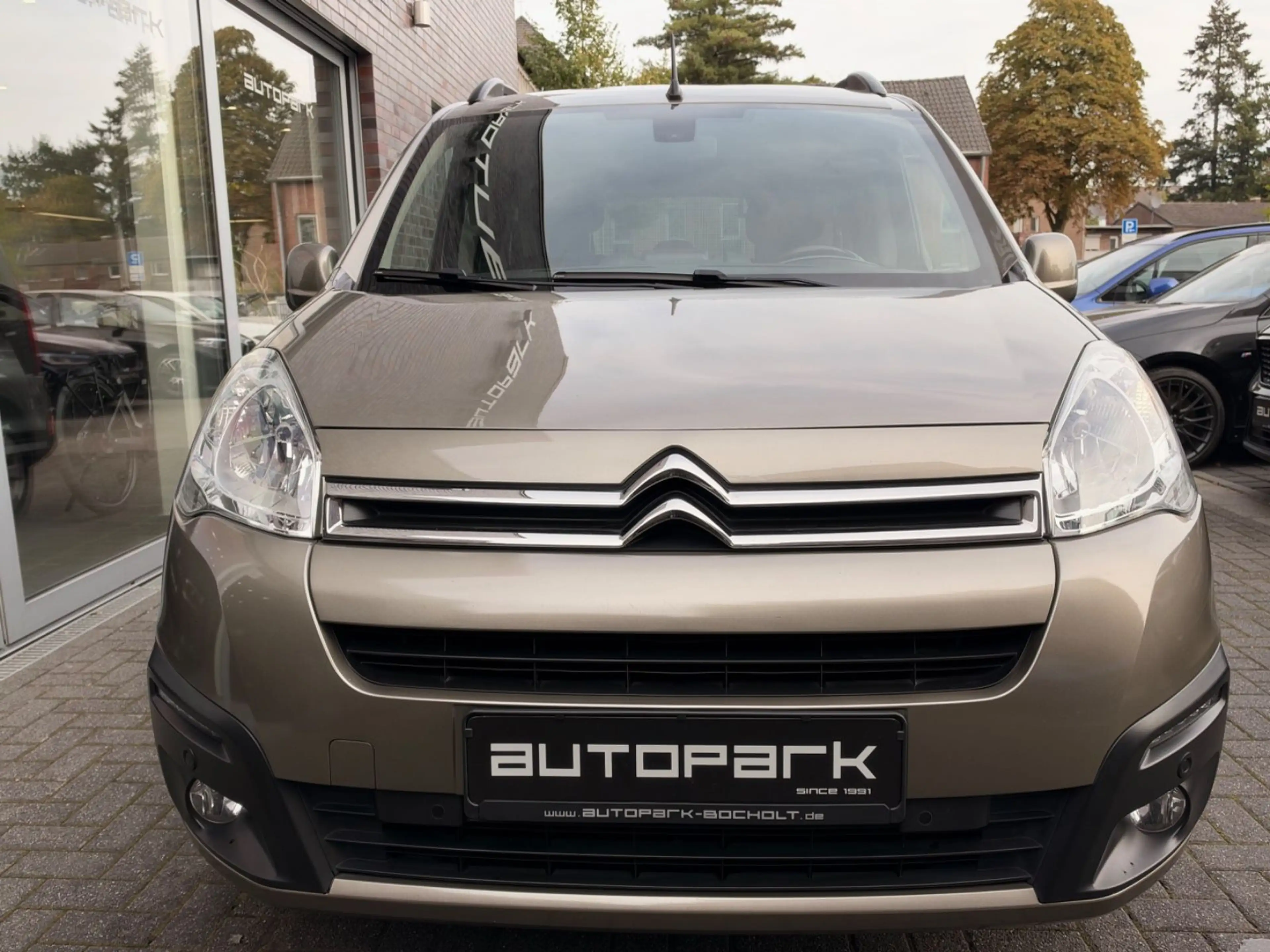 Citroen Berlingo 1.2 Kombi Shine Navi AHK — photo 3