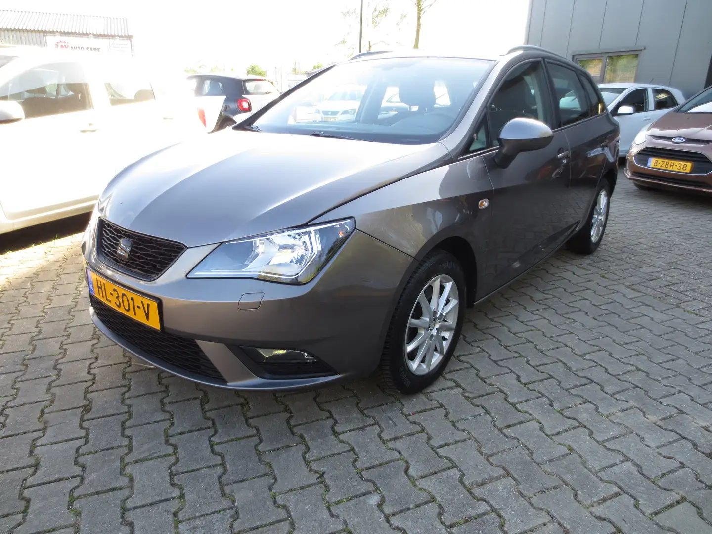 SEAT Ibiza 1.0 EcoTSI Style Con Gris - 1
