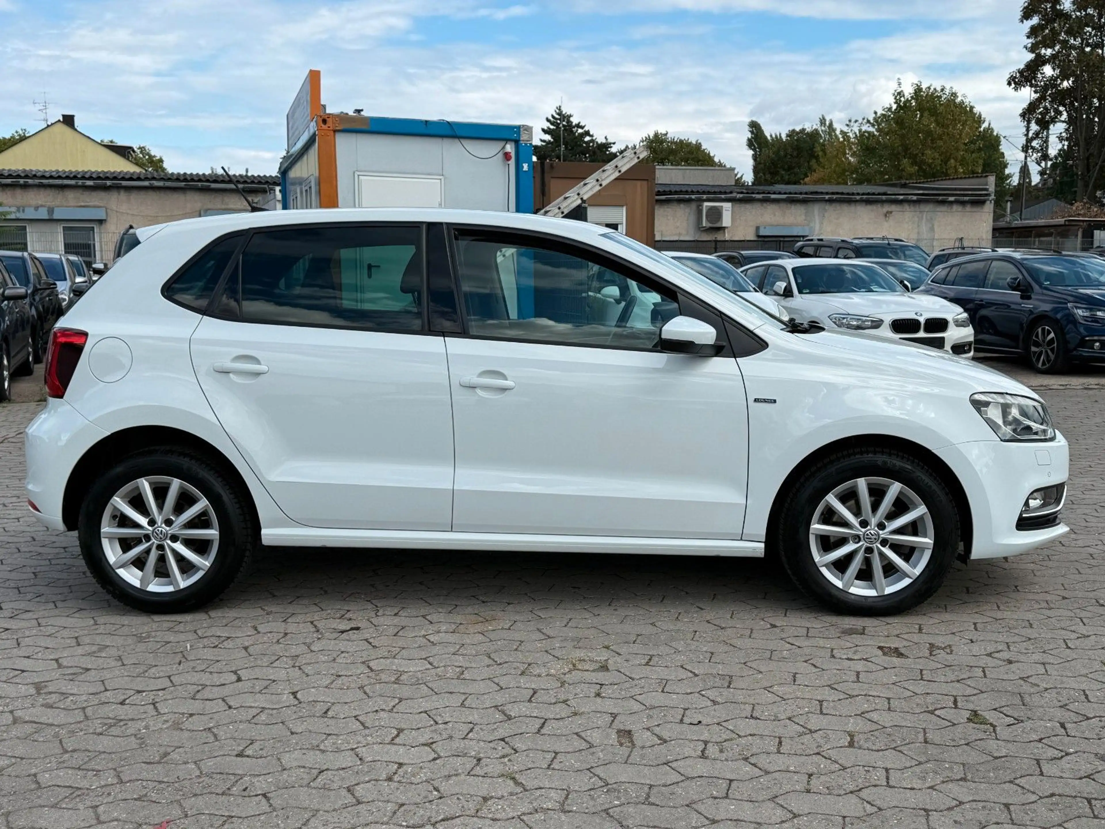 Volkswagen Polo POLO V LOUNGE / AUTOMATIK / 1 HAND / PDC / — photo 6