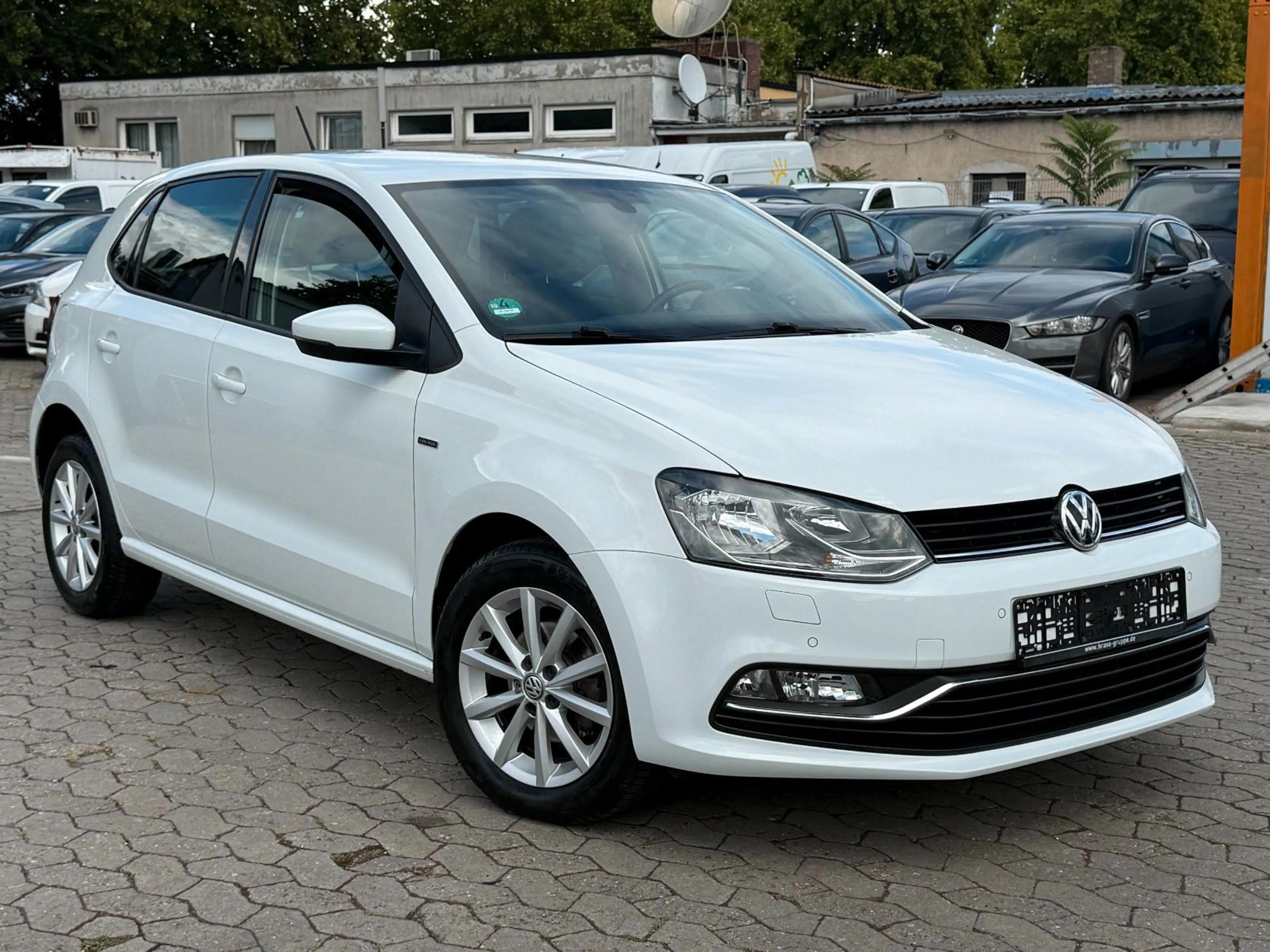 Volkswagen Polo POLO V LOUNGE / AUTOMATIK / 1 HAND / PDC /