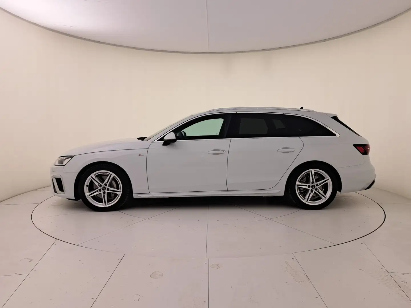 Audi A4 avant 40 2.0 tdi mhev s line edition quattro 204cv Bianco - 2