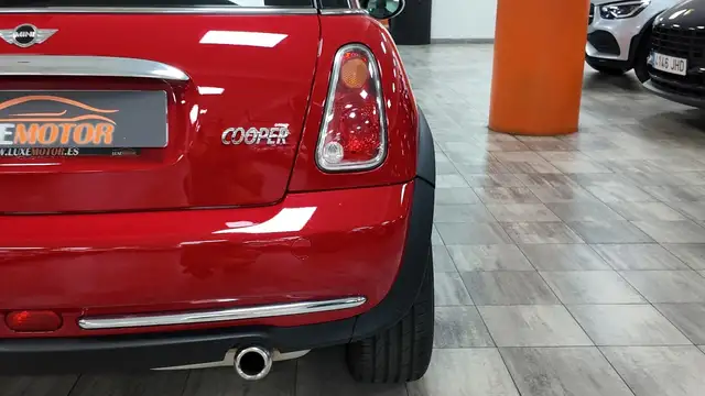Mini Hatch view 13