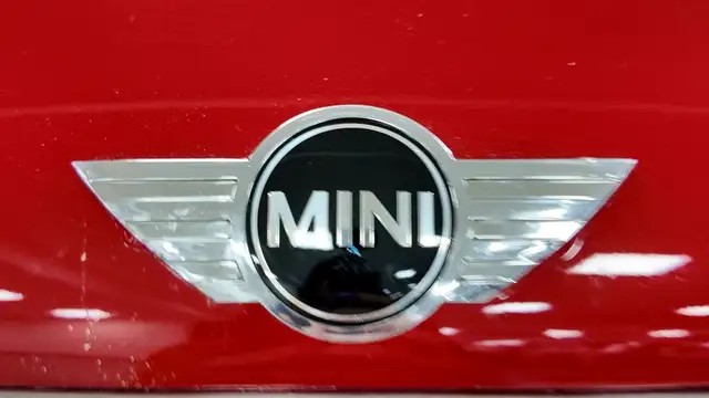 Mini Cooper Cooper view 9