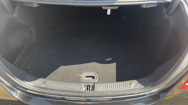 Mercedes-Benz E-Class view 14