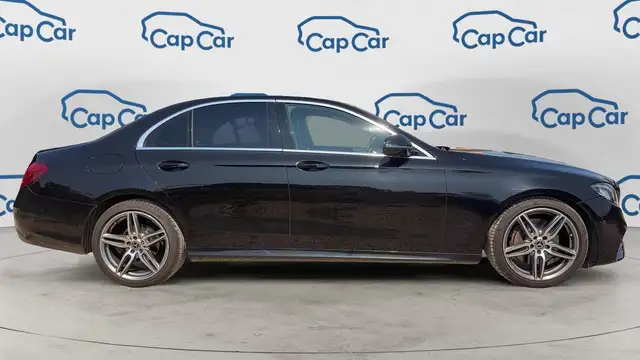 Mercedes-Benz E-Class view 4