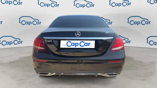 Mercedes-Benz E-Class view 3