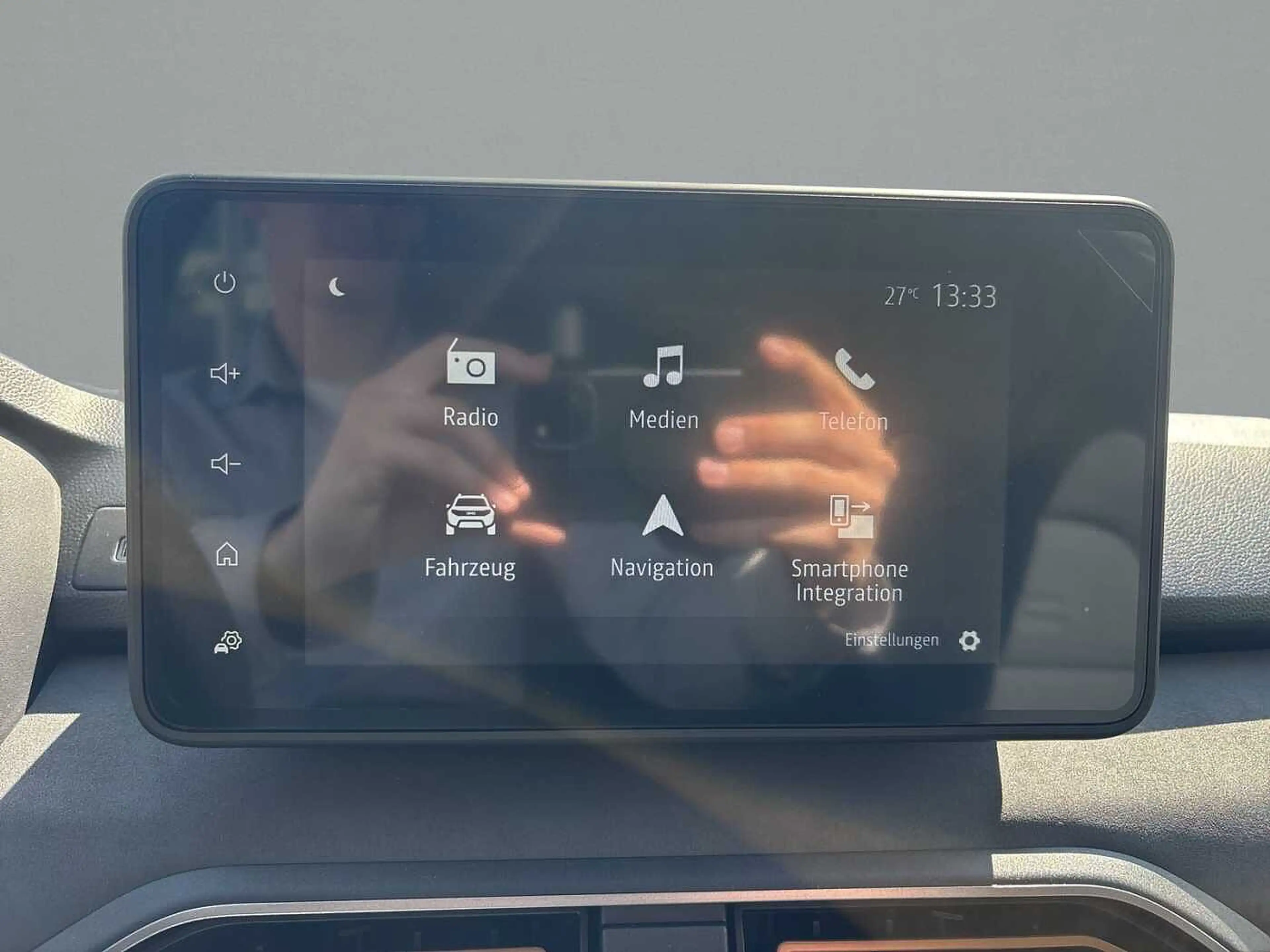 Dacia Jogger Hybrid140 Extreme 7-Sitzer Navi PDC vo+hi+Kamera S — photo 15