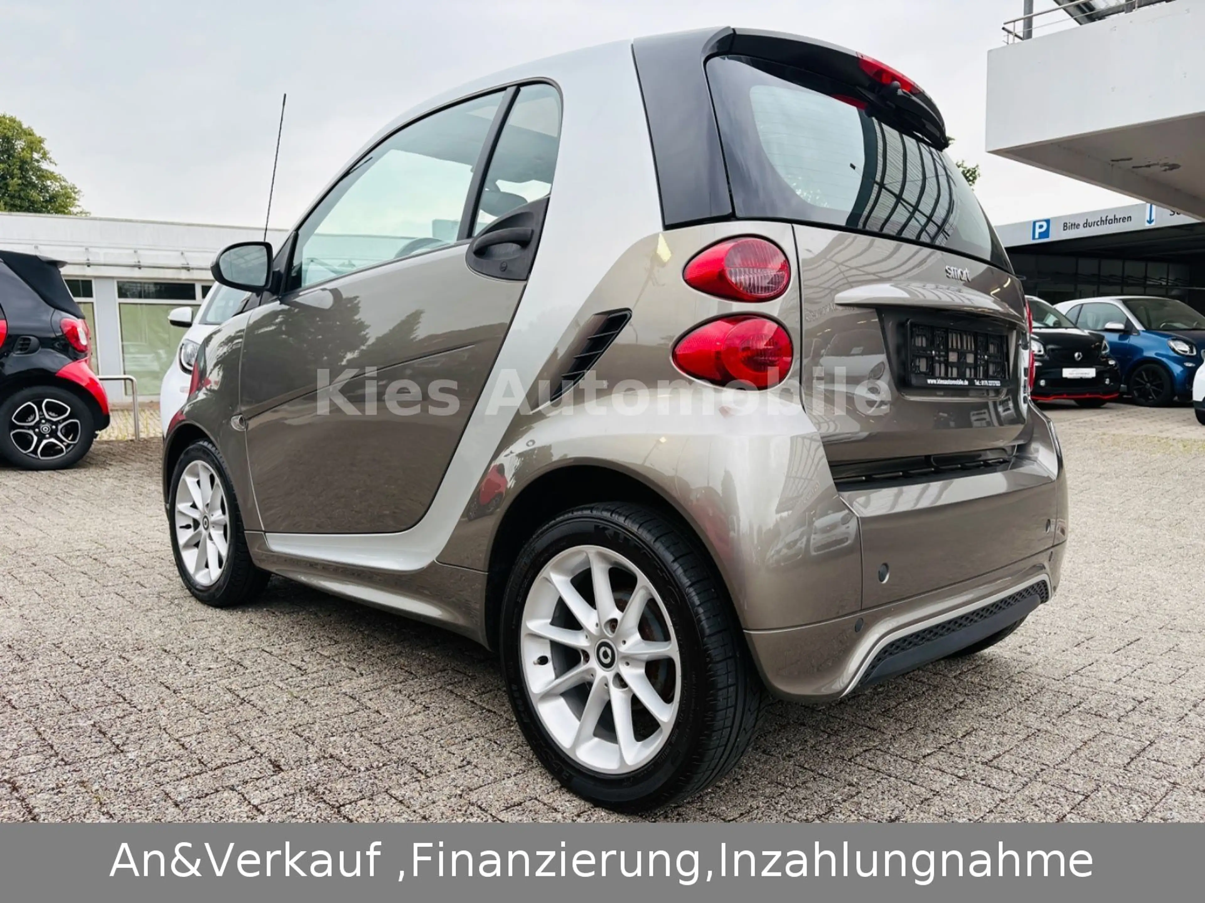 smart forTwo Passion AUTOM/SERVO/SITZH/KLIMA/PANO/TÜV — photo 4